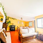 Casa Do Candeeiro Ferienhaus