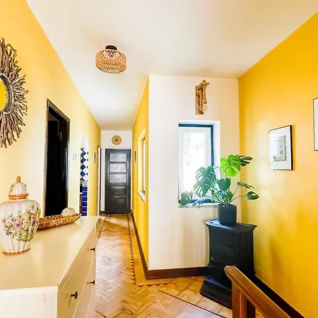 Casa Do Candeeiro * אובידוס